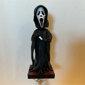 Scream Ghostface Bobblehead with Knife